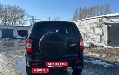 Chevrolet Niva I рестайлинг, 2017 год, 590 000 рублей, 3 фотография