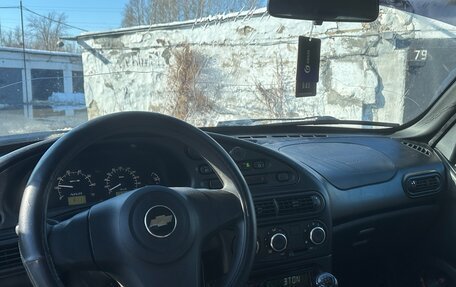 Chevrolet Niva I рестайлинг, 2017 год, 590 000 рублей, 6 фотография