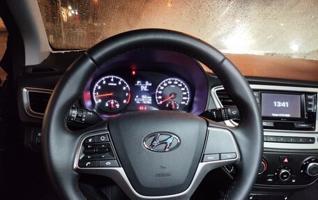 Hyundai Solaris II рестайлинг, 2021 год, 1 700 000 рублей, 16 фотография