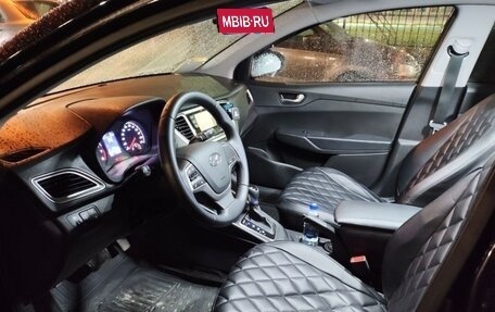 Hyundai Solaris II рестайлинг, 2021 год, 1 700 000 рублей, 15 фотография