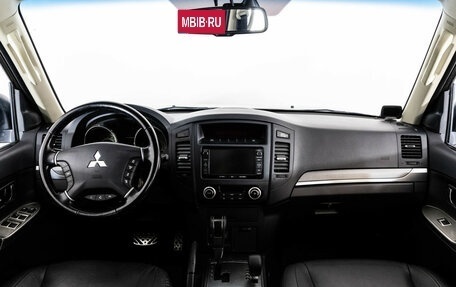 Mitsubishi Pajero IV, 2014 год, 2 499 000 рублей, 10 фотография