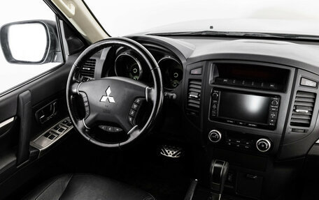 Mitsubishi Pajero IV, 2014 год, 2 499 000 рублей, 15 фотография