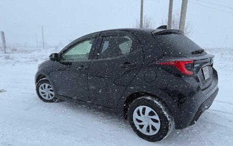 Toyota Yaris, 2021 год, 1 360 000 рублей, 4 фотография