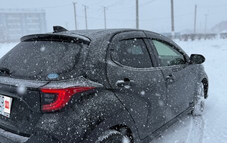 Toyota Yaris, 2021 год, 1 360 000 рублей, 11 фотография