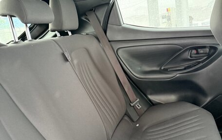 Toyota Yaris, 2021 год, 1 360 000 рублей, 16 фотография