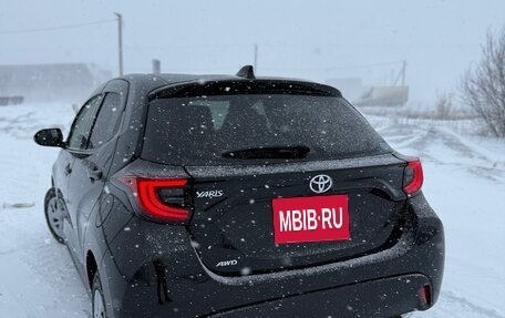 Toyota Yaris, 2021 год, 1 360 000 рублей, 5 фотография