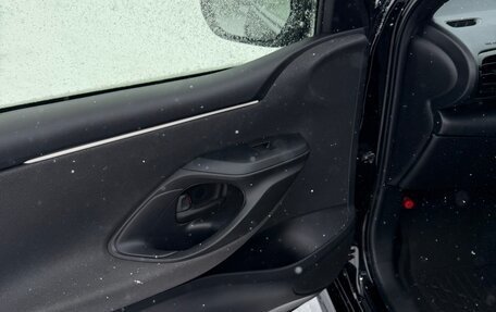 Toyota Yaris, 2021 год, 1 360 000 рублей, 20 фотография