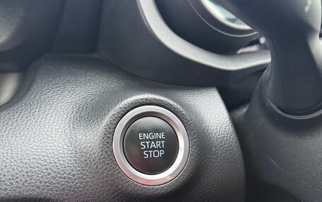 Toyota Yaris, 2021 год, 1 360 000 рублей, 38 фотография