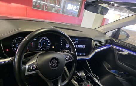 Volkswagen Touareg III, 2020 год, 5 700 000 рублей, 4 фотография