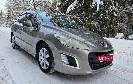 Peugeot 308 II, 2012 год, 415 000 рублей, 2 фотография