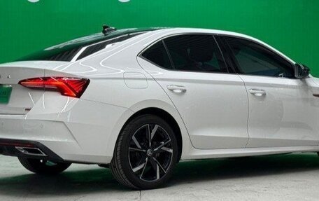 Skoda Octavia IV, 2022 год, 1 900 000 рублей, 14 фотография