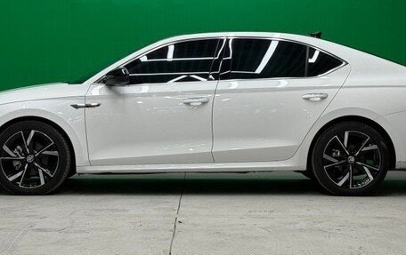 Skoda Octavia IV, 2022 год, 1 900 000 рублей, 13 фотография