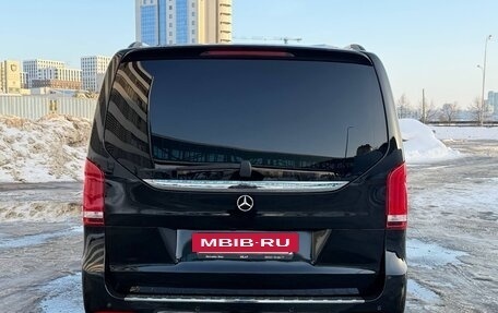 Mercedes-Benz V-Класс, 2018 год, 5 500 000 рублей, 3 фотография