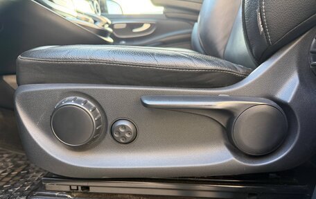 Mercedes-Benz V-Класс, 2018 год, 5 500 000 рублей, 14 фотография