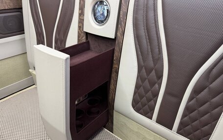 Mercedes-Benz V-Класс, 2018 год, 5 500 000 рублей, 31 фотография