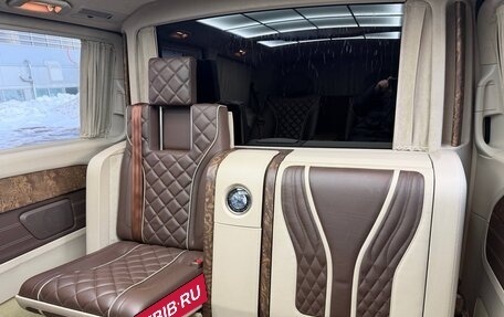 Mercedes-Benz V-Класс, 2018 год, 5 500 000 рублей, 30 фотография