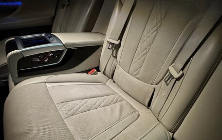 BMW 7 серия, 2017 год, 3 300 000 рублей, 13 фотография