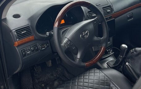 Toyota Avensis III рестайлинг, 2007 год, 800 000 рублей, 3 фотография