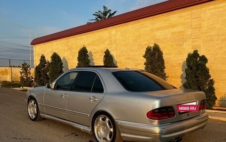 Mercedes-Benz E-Класс, 1999 год, 750 000 рублей, 2 фотография