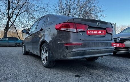 KIA Rio III рестайлинг, 2016 год, 1 000 000 рублей, 2 фотография