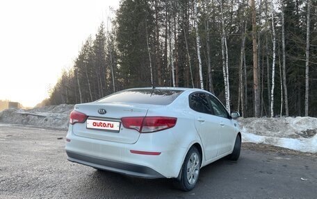 KIA Rio III рестайлинг, 2016 год, 940 000 рублей, 3 фотография