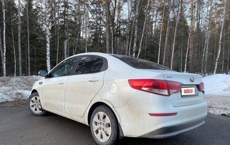 KIA Rio III рестайлинг, 2016 год, 940 000 рублей, 6 фотография