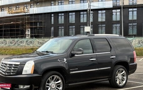 Cadillac Escalade III, 2010 год, 1 950 000 рублей, 3 фотография
