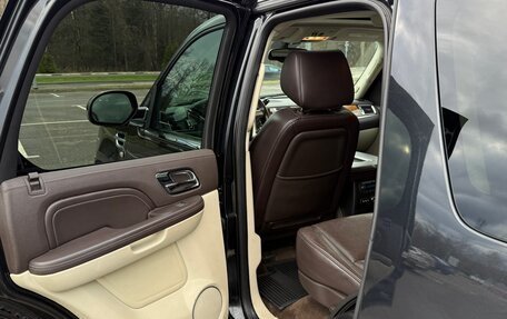 Cadillac Escalade III, 2010 год, 1 950 000 рублей, 10 фотография