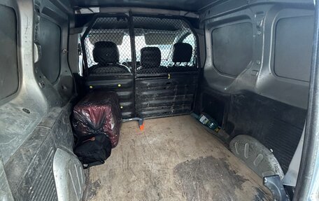 Peugeot Partner II рестайлинг 2, 2011 год, 450 000 рублей, 8 фотография