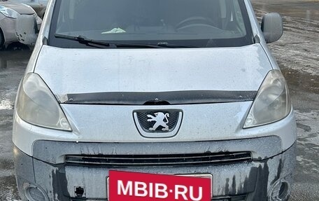 Peugeot Partner II рестайлинг 2, 2011 год, 450 000 рублей, 3 фотография