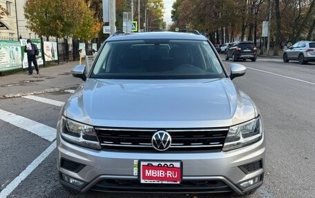 Volkswagen Tiguan II, 2019 год, 2 500 000 рублей, 1 фотография