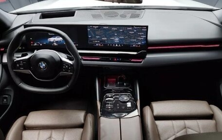 BMW 5 серия, 2023 год, 5 110 000 рублей, 6 фотография