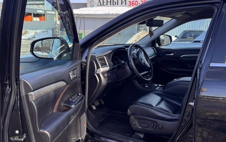 Toyota Highlander III, 2018 год, 4 200 000 рублей, 10 фотография