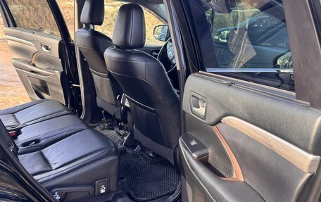 Toyota Highlander III, 2018 год, 4 200 000 рублей, 15 фотография