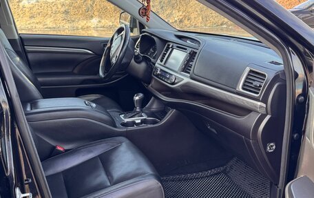 Toyota Highlander III, 2018 год, 4 200 000 рублей, 16 фотография