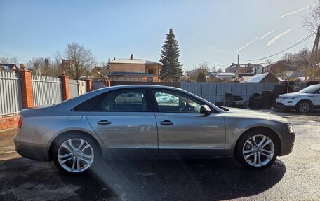 Audi A8, 2011 год, 1 299 000 рублей, 12 фотография