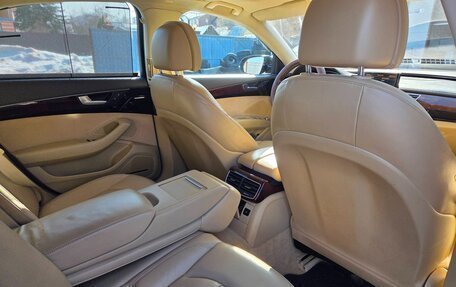 Audi A8, 2011 год, 1 299 000 рублей, 15 фотография