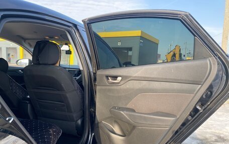 Hyundai Solaris II рестайлинг, 2017 год, 1 200 000 рублей, 8 фотография