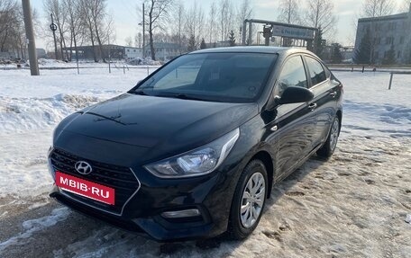 Hyundai Solaris II рестайлинг, 2017 год, 1 200 000 рублей, 2 фотография