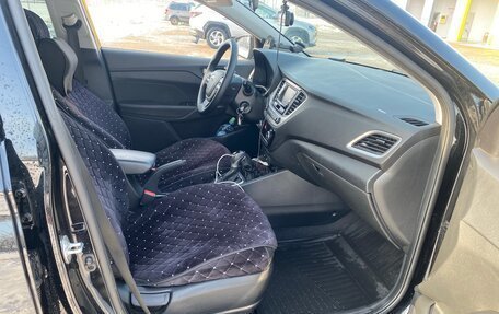 Hyundai Solaris II рестайлинг, 2017 год, 1 200 000 рублей, 12 фотография