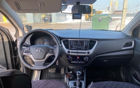 Hyundai Solaris II рестайлинг, 2017 год, 1 200 000 рублей, 14 фотография