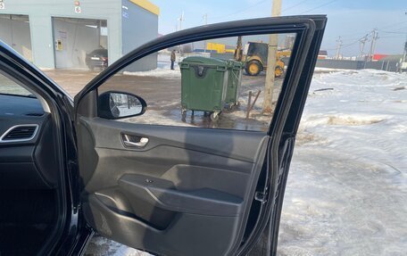 Hyundai Solaris II рестайлинг, 2017 год, 1 200 000 рублей, 11 фотография