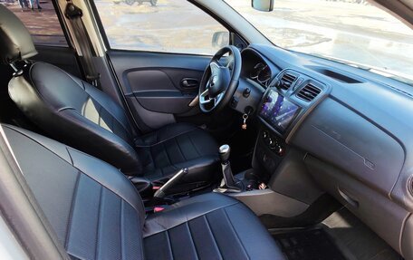 Renault Logan II, 2021 год, 600 000 рублей, 5 фотография