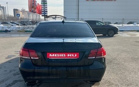 Mercedes-Benz E-Класс, 2015 год, 1 870 000 рублей, 2 фотография