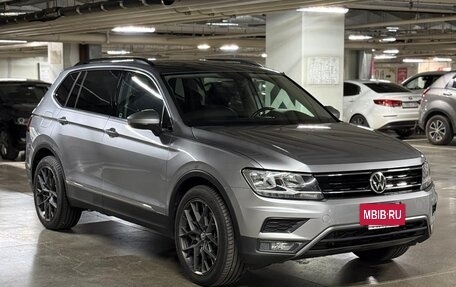 Volkswagen Tiguan II, 2019 год, 2 500 000 рублей, 14 фотография
