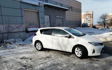 Toyota Auris II, 2014 год, 1 250 000 рублей, 2 фотография