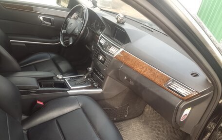 Mercedes-Benz E-Класс, 2010 год, 1 370 000 рублей, 8 фотография