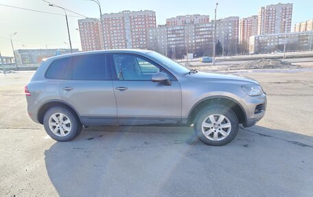 Volkswagen Touareg III, 2011 год, 1 700 000 рублей, 4 фотография