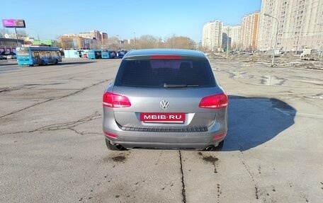 Volkswagen Touareg III, 2011 год, 1 700 000 рублей, 6 фотография