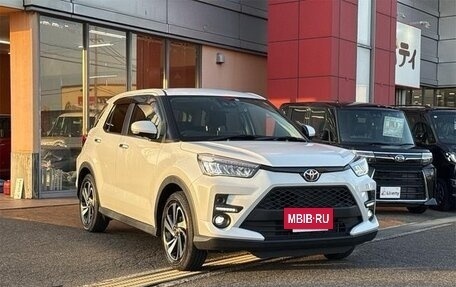 Toyota Raize I, 2022 год, 1 261 000 рублей, 3 фотография